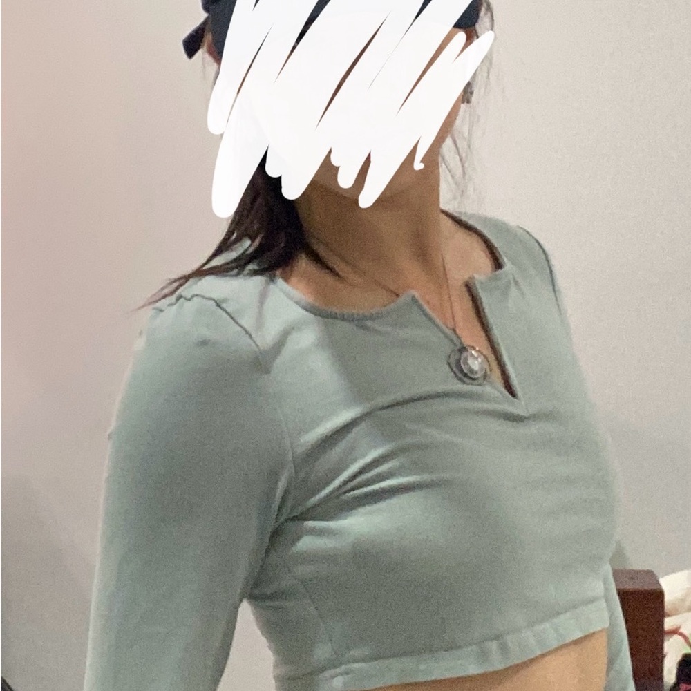 Women's Sage Green Long Sleeve Crop Top